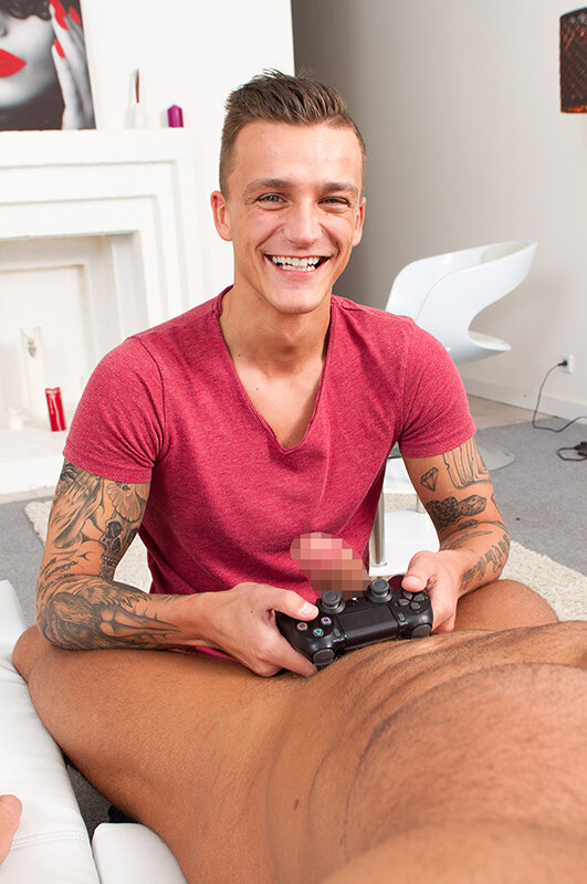 ボーイフレンドはゲーマー！My Boyfriend’s a Gamer Dom Ully3